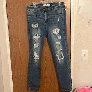 Hollister Curvy High-Rise Super Skinny Jeans